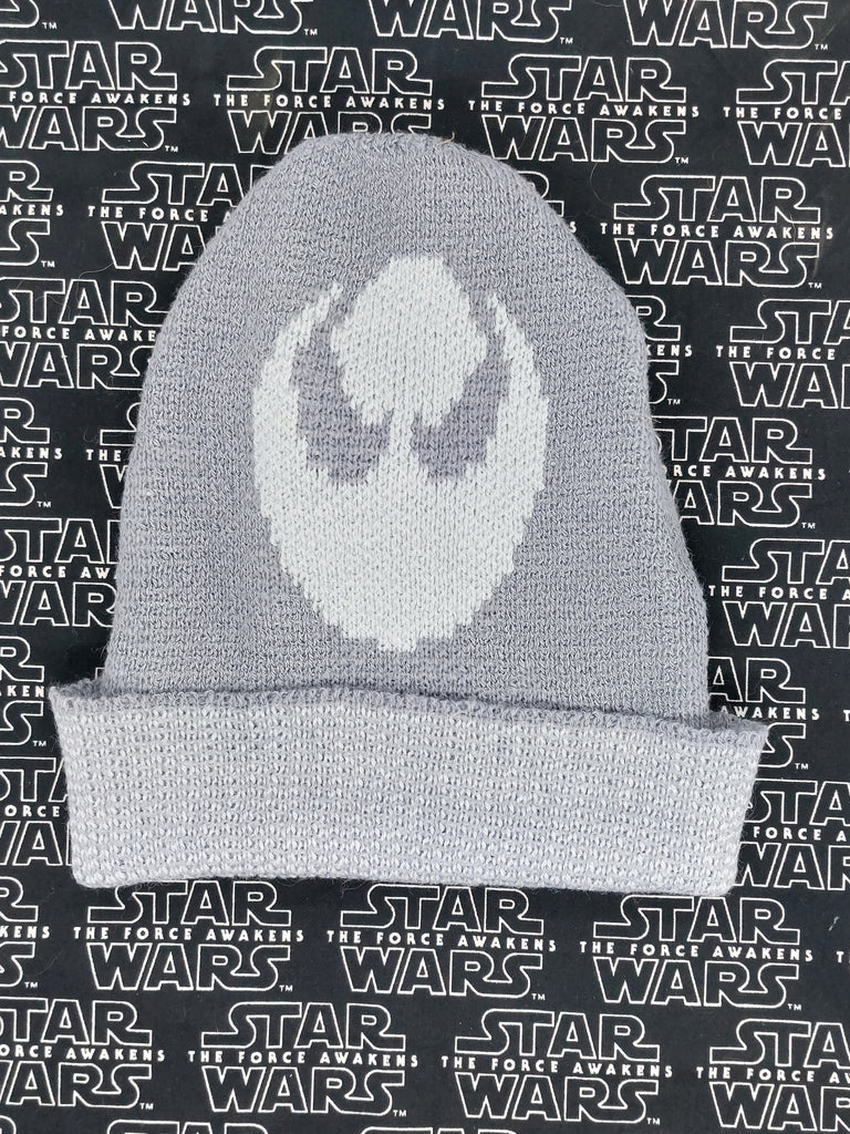 Endor’s Arborist & Rope Supply Gray Slouch Beanie – a soft, comfortable, and stylish hat perfect for arborists, tree climbers, and outdoor professionals. Keep warm while representing your favorite gear supplier. Call (234) 410-3240 to order yours today
