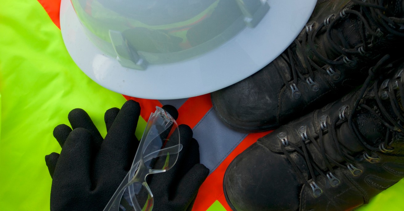 Learn why Personal Protective Equipment (PPE) is essential for arborists with Endor’s Arborist & Rope Supply. Protect yourself with high-quality safety gear designed for durability, comfort, and maximum protection in tree care and climbing tasks. Call (234) 410-3240 for expert advice on selecting the best PPE for your needs. Visit our Ohio showroom or shop online today to enhance your worksite safety!